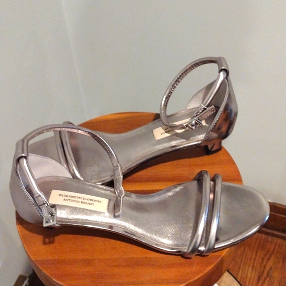 Antonio Melani Silver Heels Size 7  - Metallic Kitten Ankle Strap Heel - Picture 3 of 9